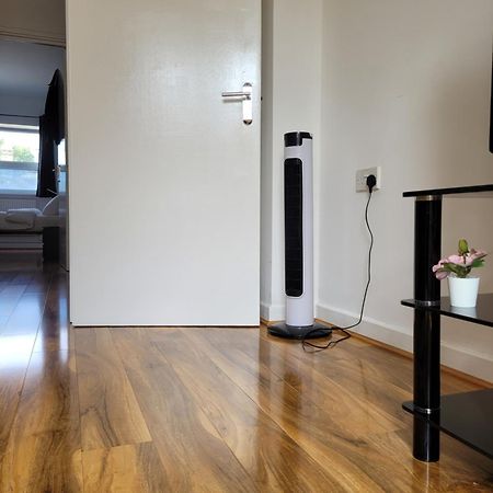 Stunning 1 Bedroom Apartment In London Eksteriør billede