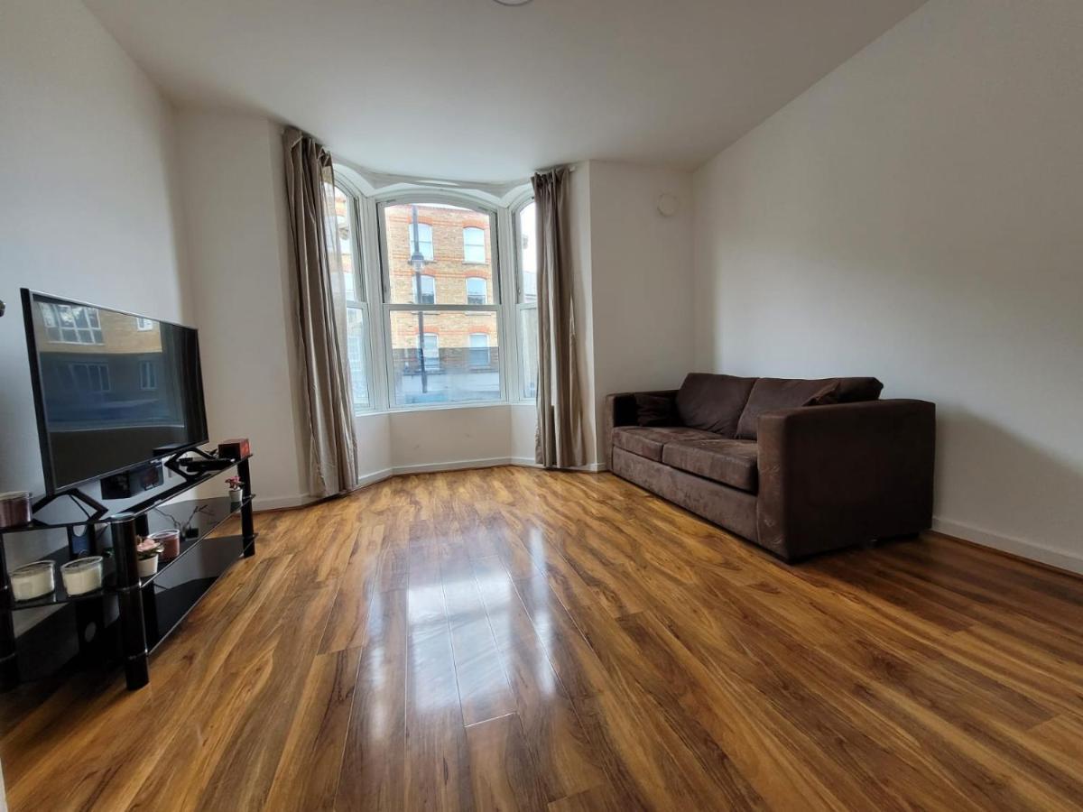 Stunning 1 Bedroom Apartment In London Eksteriør billede